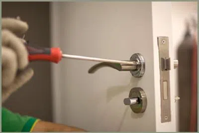 Locksmith Solution Services Simi Valley, CA 805-800-3006 - 68-44-8